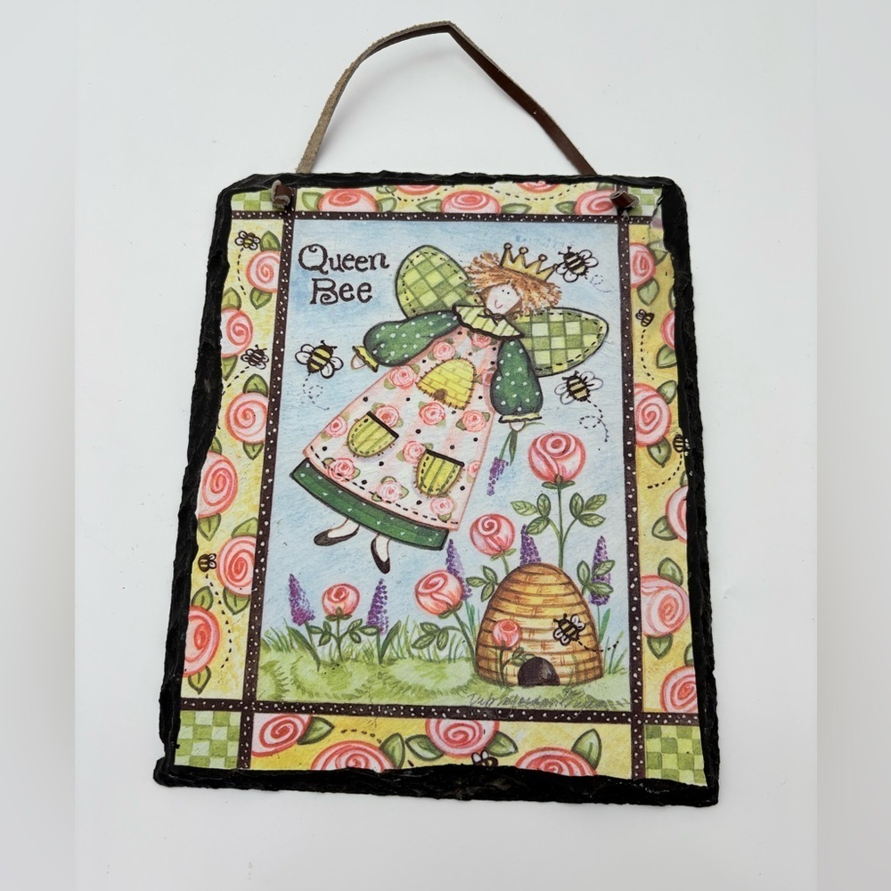 Queen Bee Decorative Hanging Slate Art